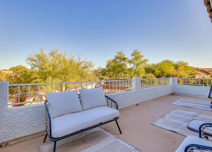 Hike & Golf! Retreat W/ Backyard Oasis Hébergement de vacances Cave Creek